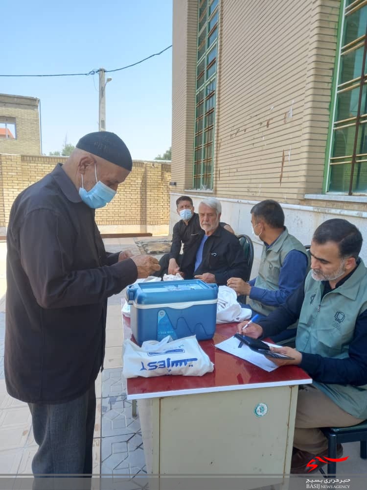 برپایی میز خدمت پزشکی و ایستگاه سلامت و واکسیناسیون در شهرستان کهگیلویه