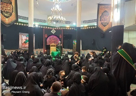 مراسم شیرخوارگان حسینی در شبستان مسجد صاحب الزمان(عج)