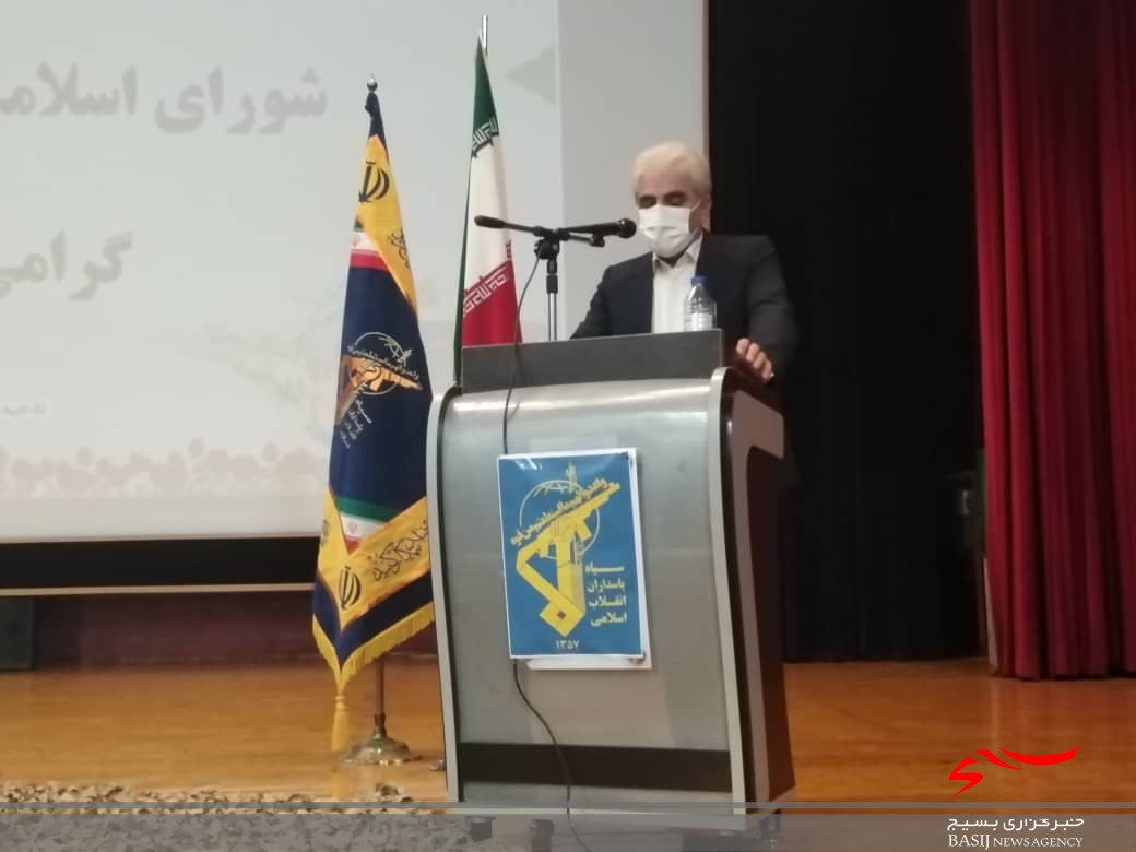 بازگشت آزادگان به ایران اسلامی از دستاورد&zwnj;های ایستادگی در برابر زیاده خواهی&zwnj; دشمنان است