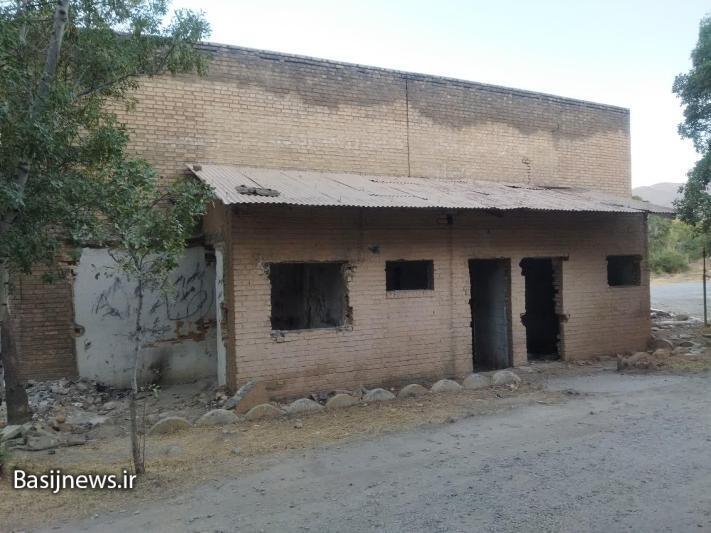 مخروبه ای در بوستان کوی شهر صنعتی اراک/معاون خدمات شهری:۴۸ ساعته وضعیت سینما رو باز شهر صنعتی اصلاح می شود مخروبه ای در بوستان کوی شهر صنعتی اراک/معاون خدمات شهری:۴۸ ساعته وضعیت سینما رو باز شهر صنعتی اصلاح می شود