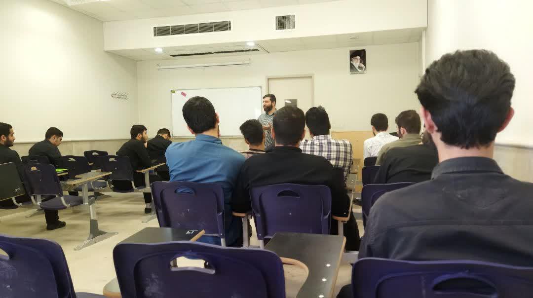 دوره تربیتی آموزشی خط امام(ره)دانشجویان استان زنجان برگزار شد