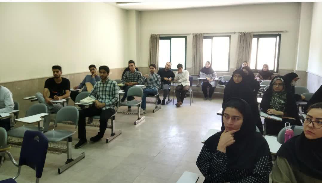 دوره تربیتی آموزشی خط امام(ره)دانشجویان استان زنجان برگزار شد