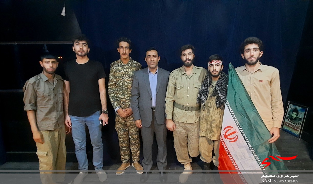 استقبال گسترده علاقه مندان از نمایش سرو سهی در یاسوج/ مدیرکل ارشاد کهگیلویه و بویراحمد: آثار هنری با موضوع شهدای استان حمایت می شوند