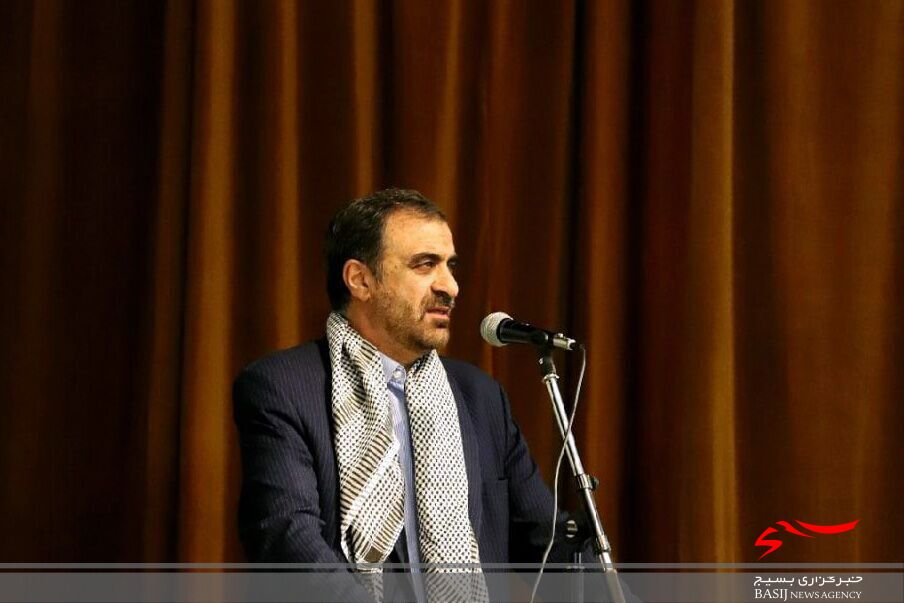 همه ما در برابر خون شهدا مسئول هستیم همه ما در برابر خون شهدا مسئول هستیم