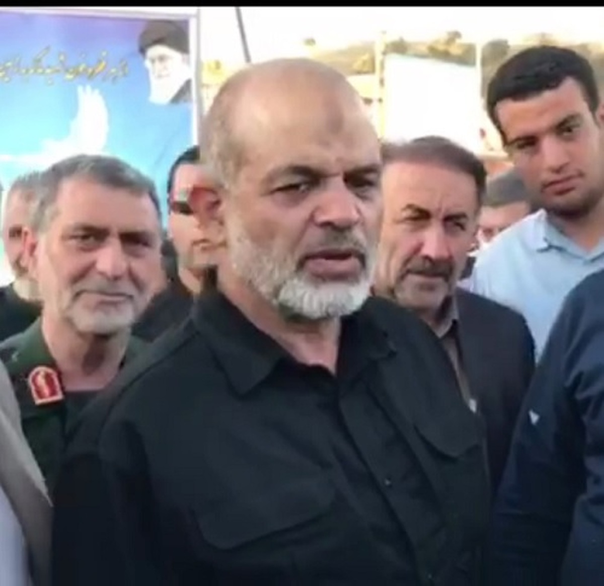 تجلیل وزیر کشور از بانوی عفیفه جانباخته مریوانی