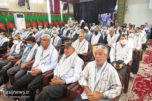پیشکسوتان دفاع مقدس در بوشهر تجلیل شدند