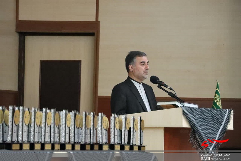 جهاد تبیین در ادارات دولتی مبارزه با فساد است / شهدای کارمند بهترین الگوی مسئولان اجرایی هستند جهاد تبیین در ادارات دولتی مبارزه با فساد است / شهدای کارمند بهترین الگوی مسئولان اجرایی هستند