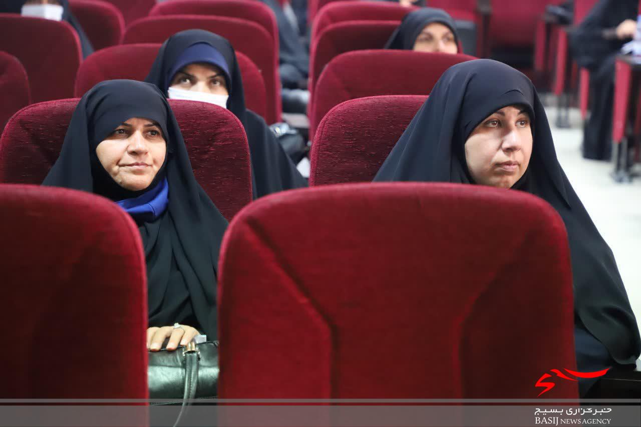 اخلاص و دشمن شناسی از بارزترین ویژگی یک مدیر جهادی موفق است