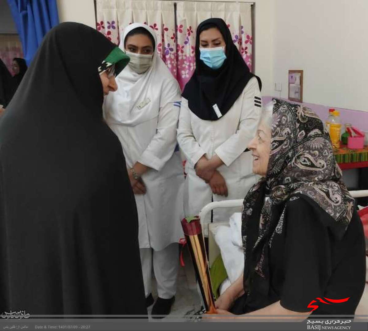 باید برای توانمندسازی زنان و خانواده‌ها در دوره سالمندی تلاش کنیم