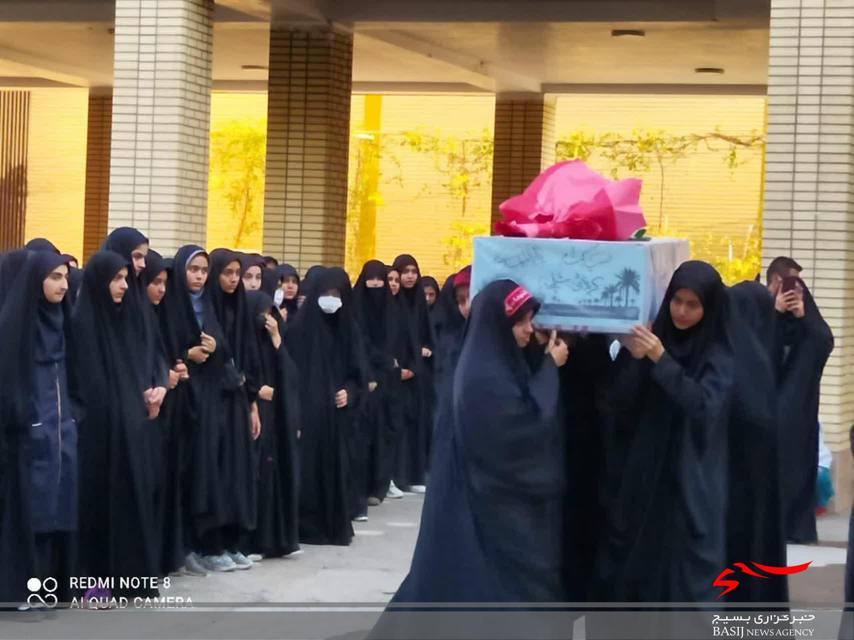 تشییع پیکر شهید گمنام بر دوش دهه هشتادی‌ها