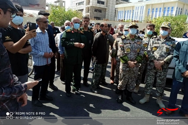 یک قدم از انقلاب عقب نخواهیم کشید/ راهپیمایی مردم بوشهر در محکومیت اهانت به مقدسات