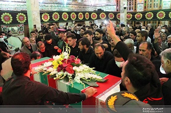 تشییع پیکر شهید مدافع امنیت در تبریز/ هجمه دشمن هجمه به توان دفاعی و مقاومت ایران است تشییع پیکر شهید مدافع امنیت در تبریز/ هجمه دشمن هجمه به توان دفاعی و مقاومت ایران است