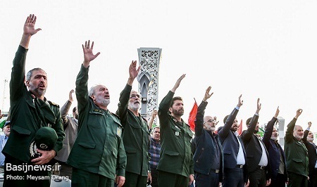 اجتماع مردمی بزرگداشت «حبیب حرم، سرلشکر شهید حسین همدانی» در میدان امام حسین برگزار شد