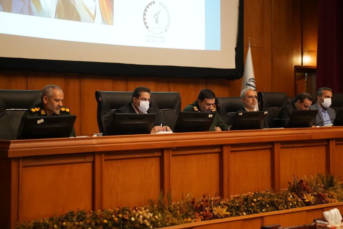 طرح جامع محرومیت‌زدایی مردم پایه در حال اجرا است/ ۴۲ هزار گروه جهادی در کشور فعالیت می‌کنند