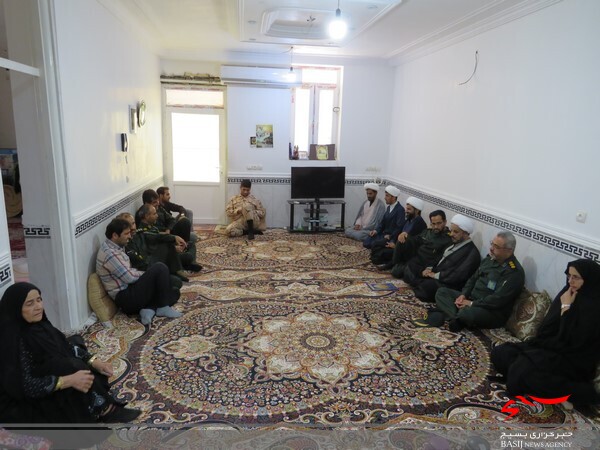 دیدار با خانواده شهیدان رستمی در دلوار