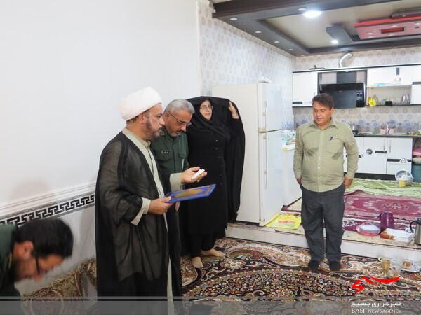 دیدار با خانواده شهیدان رستمی در دلوار