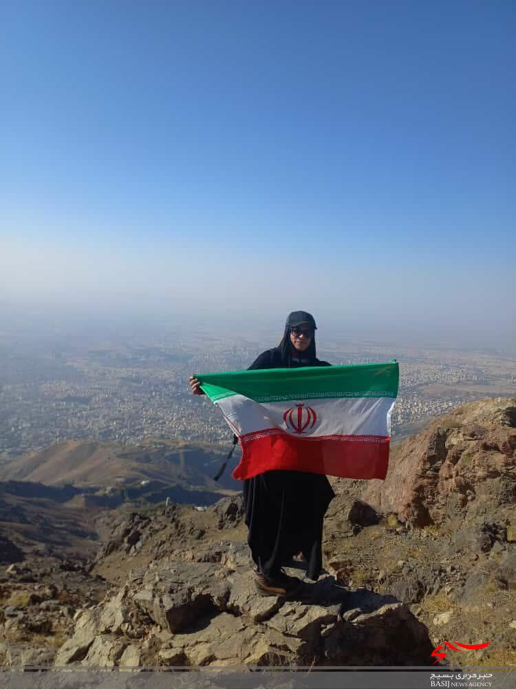 صعود تیم کوهنوردان بسیجی گردان کوثر سپاه فتح استان کهگیلویه وبویراحمد به قله توچال +( تصاویر)