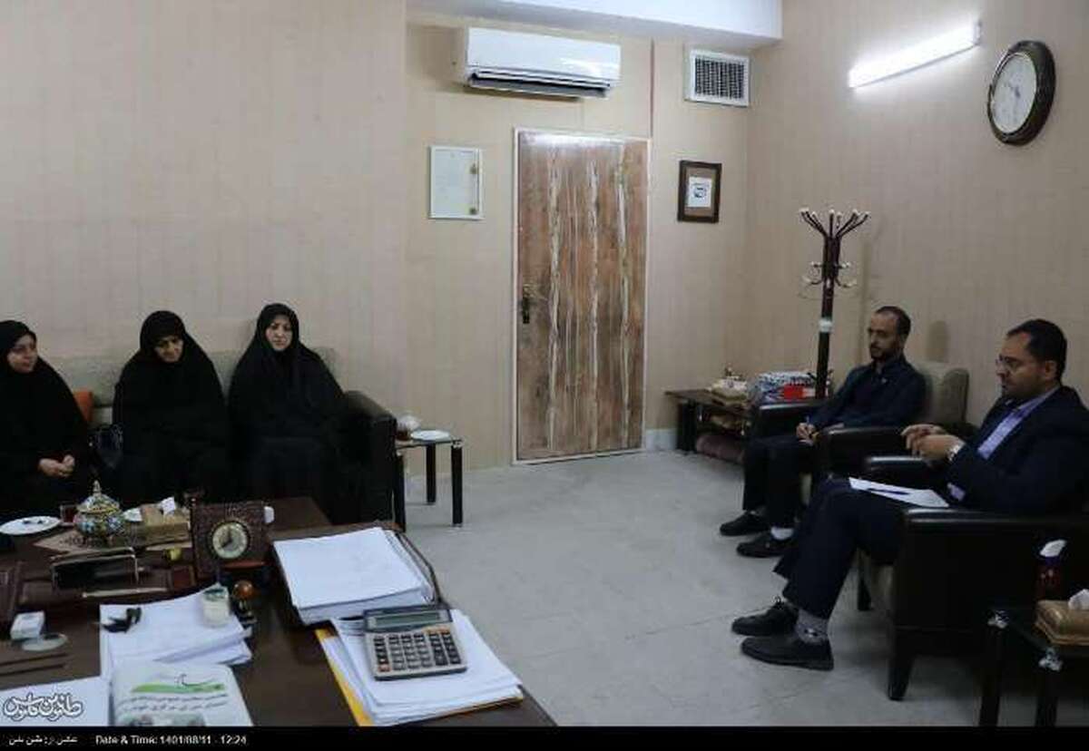با محوریت تحکیم بنیان خانواده؛
نشست همفکری بسیج جامعه زنان سمنان با مسئول فرهنگی شهرداری سمنان برگزار شد