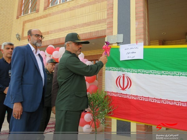 زنگ مقاومت و استکبار ستیزی در دلوار به صدا در آمد زنگ مقاومت و استکبار ستیزی در دلوار به صدا در آمد