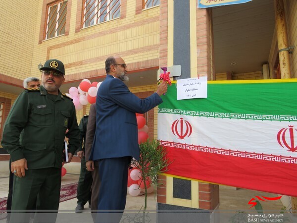 زنگ مقاومت و استکبار ستیزی در دلوار به صدا در آمد زنگ مقاومت و استکبار ستیزی در دلوار به صدا در آمد