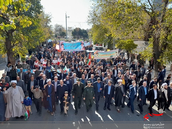 آغاز راهپیمائی 13 آبان همزمان با سراسر کشور در آذربایجان شرقی آغاز راهپیمائی 13 آبان همزمان با سراسر کشور در آذربایجان شرقی
