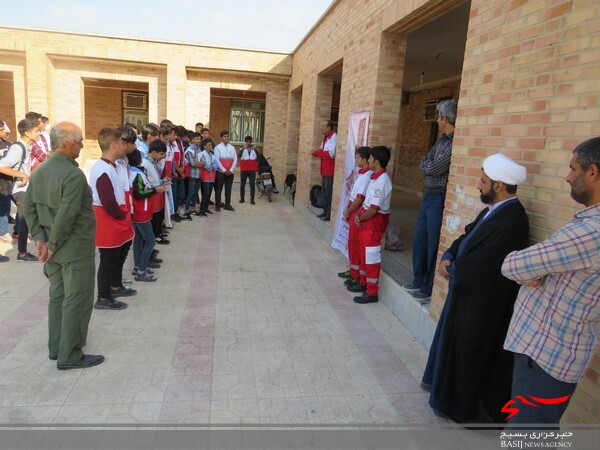 مانور زلزله در مدارس شهر دلوار برگزار شد مانور زلزله در مدارس شهر دلوار برگزار شد