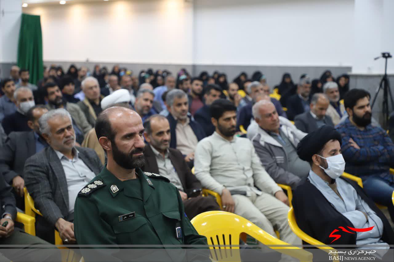 پایگاه‌های بسیج با محوریت مساجد کارگاه انسان سازی است