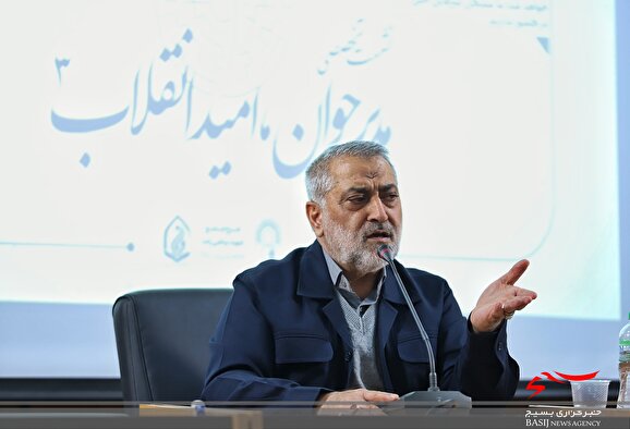 وظیفه‌ روحانیت، سامان دادن به جنگ شناختی‌ است