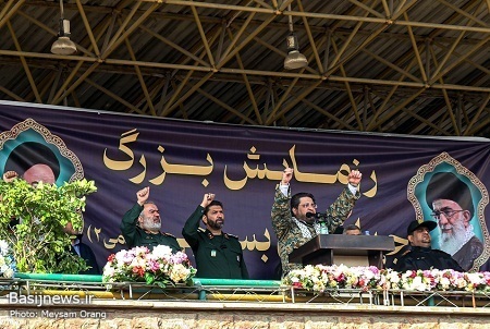 اجتماع ۱۲ هزار نفری جهادگران بسیجی تهران در محله هرندی برگزار شد