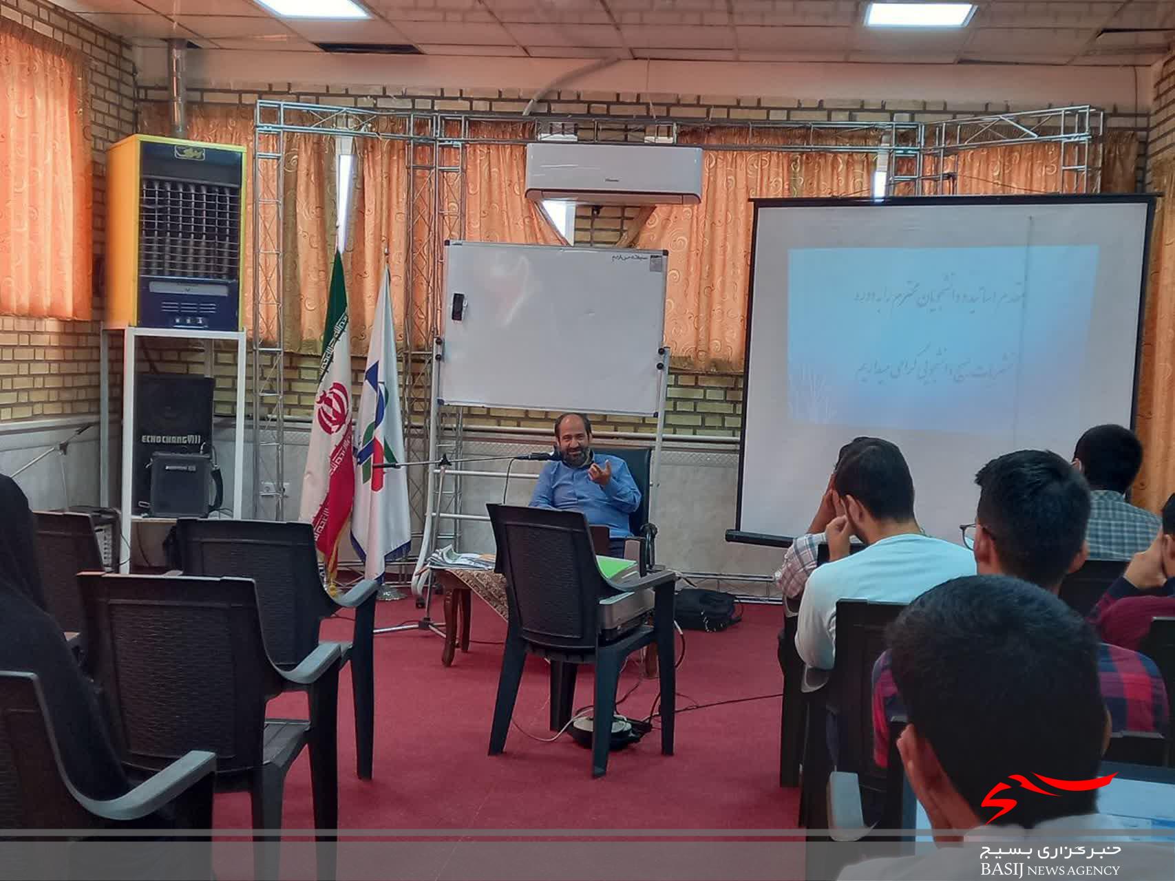دوره آموزشی تاسیس و رشد نشریات دانشجویی در قم برگزار شد