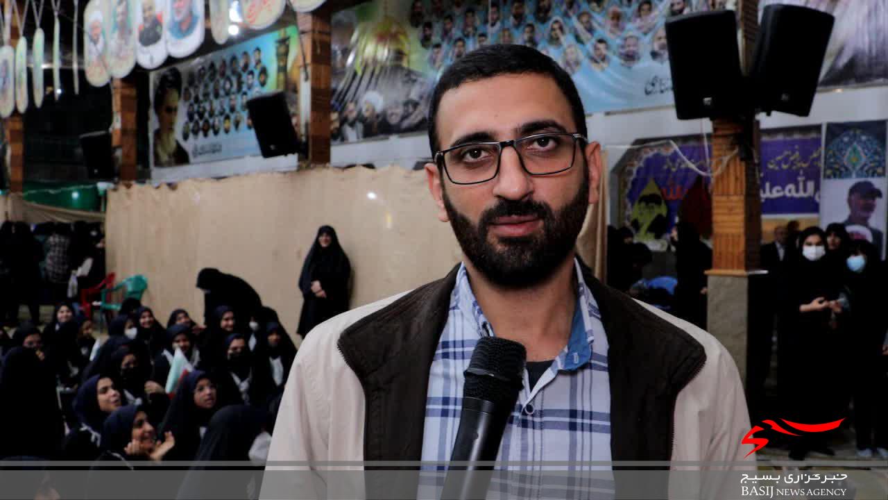 دانش آموزان ایران اسلامی کشور را به قلههای پیشرفت میرسانند دانش آموزان ایران اسلامی کشور را به قلههای پیشرفت میرسانند