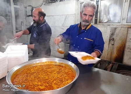خدمات مشترک پایگاه های بسیج و گروه های جهادی در خدمت رسانی به مردم