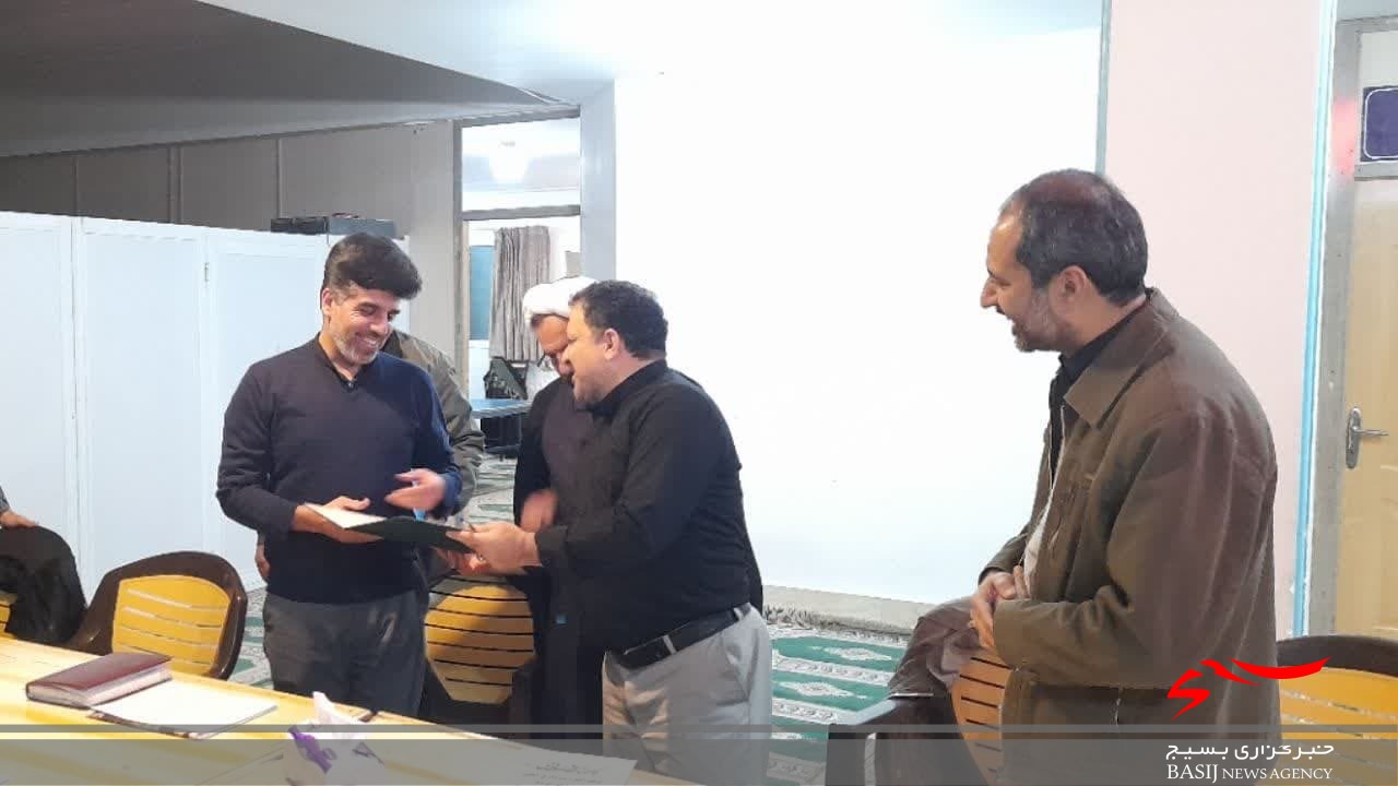 نشست تربیت و تعالی فرماندهان حوزه شهدای مدافع حرم برگزار شد نشست تربیت و تعالی فرماندهان حوزه شهدای مدافع حرم برگزار شد