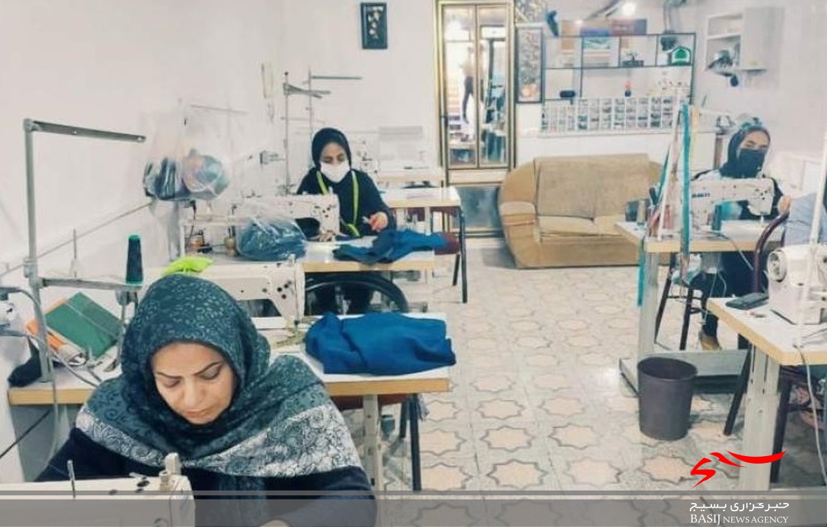 چرخ های خیاطی، چرخ زندگی را می چرخاند/ تولید کالای ایرانی با محوریت عفاف و ححاب چرخ های خیاطی، چرخ زندگی را می چرخاند/ تولید کالای ایرانی با محوریت عفاف و ححاب