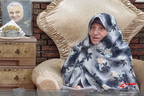 رسیدگی به دوهزار رزمنده در روز فقط عشق می خواست/ پیش از آزادی خرمشهر توسل خواندم و پس از پیروزی شیرینی پخش کردم
