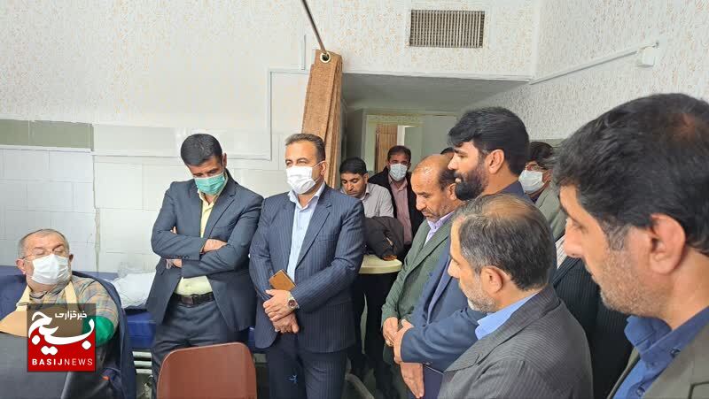 عیادت مسئولان کهگیلویه و بویراحمد از سردار عظیمی فر عیادت مسئولان کهگیلویه و بویراحمد از سردار عظیمی فر