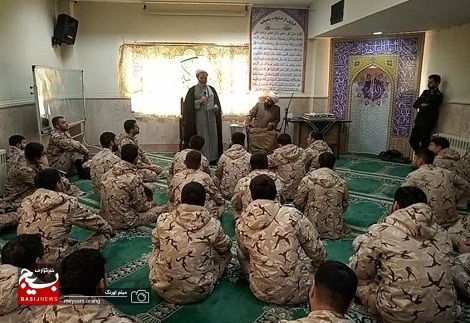برگزاری جشنواره روز سرباز و تجلیل از سربازان وظیفه‌ خادم نماز