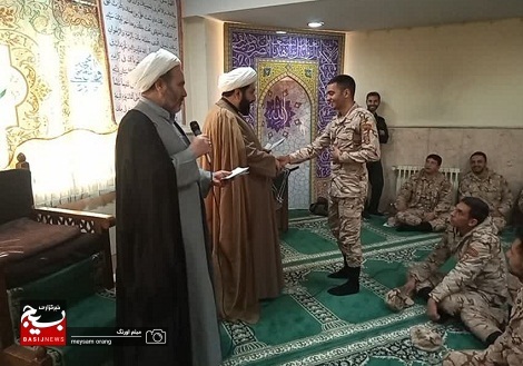 برگزاری جشنواره روز سرباز و تجلیل از سربازان وظیفه‌ خادم نماز