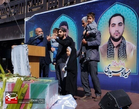 مراسم بدرقه و تشییع پیکر شهیدان مدافع حرم «میلاد حیدری» و «مقداد مهقانی» برگزار شد