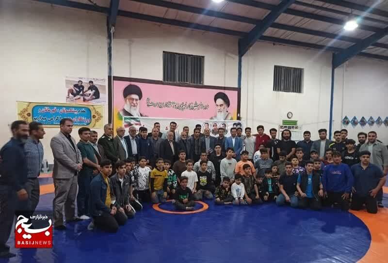 سالن کشتی شهدای مدافع حرم نکا افتتاح شد