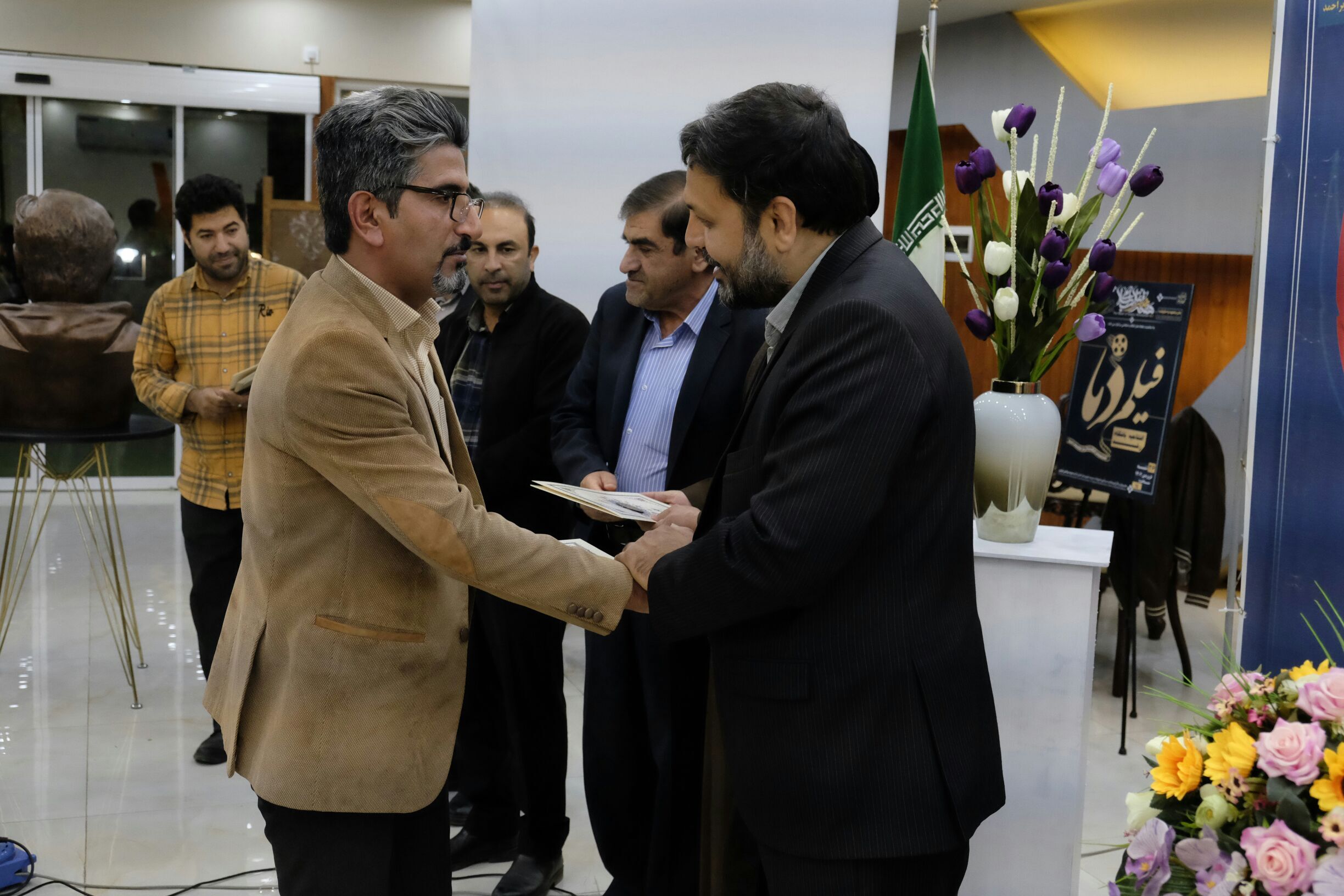 هنرمندان برگزیده سال ۱۴۰۱ کهگیلویه و بویراحمد معرفی شدند