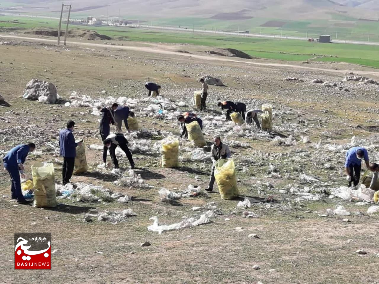 راه حاج قاسم سلیمانی را ادامه می دهیم