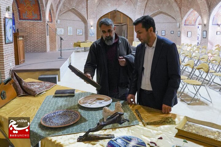 اثر ۴۰ هنرمند صنایع دستی در نگارخانه خطایی به نمایش گذاشته شد اثر ۴۰ هنرمند صنایع دستی در نگارخانه خطایی به نمایش گذاشته شد