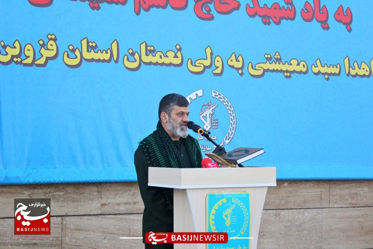 برای صیانت از مرزهای عقیدتی و جغرافیای ایران، دستمان روی ماشه سلاحمان است