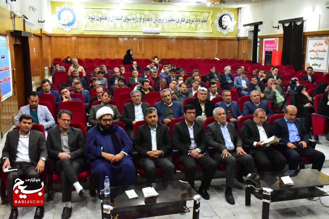 پیشکسوتان عرصه سوادآموزی در کهگیلویه و بویراحمد تجلیل شدند/ نرخ باسوادی در کهگیلویه و بویراحمد به ۹۷ درصد رسیده است