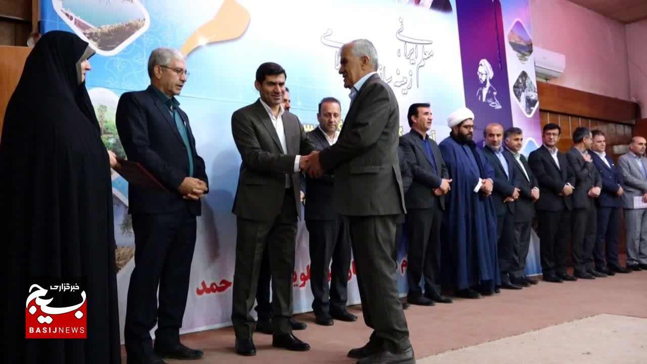 پیشکسوتان عرصه سوادآموزی در کهگیلویه و بویراحمد تجلیل شدند/ نرخ باسوادی در کهگیلویه و بویراحمد به ۹۷ درصد رسیده است