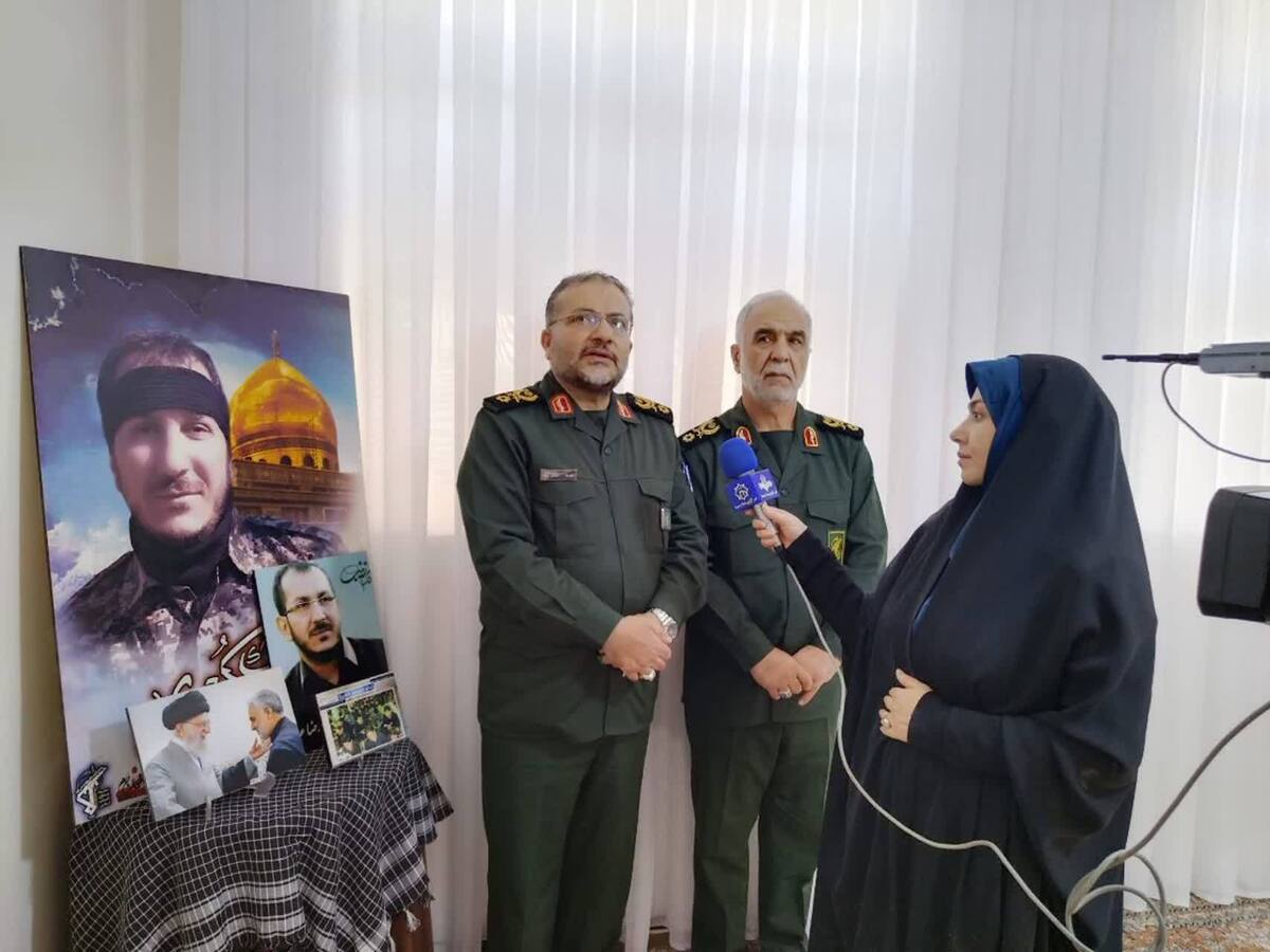 دیدار رئیس  سازمان بسیج مستضعفین با خانواده شهید رضا عباسی