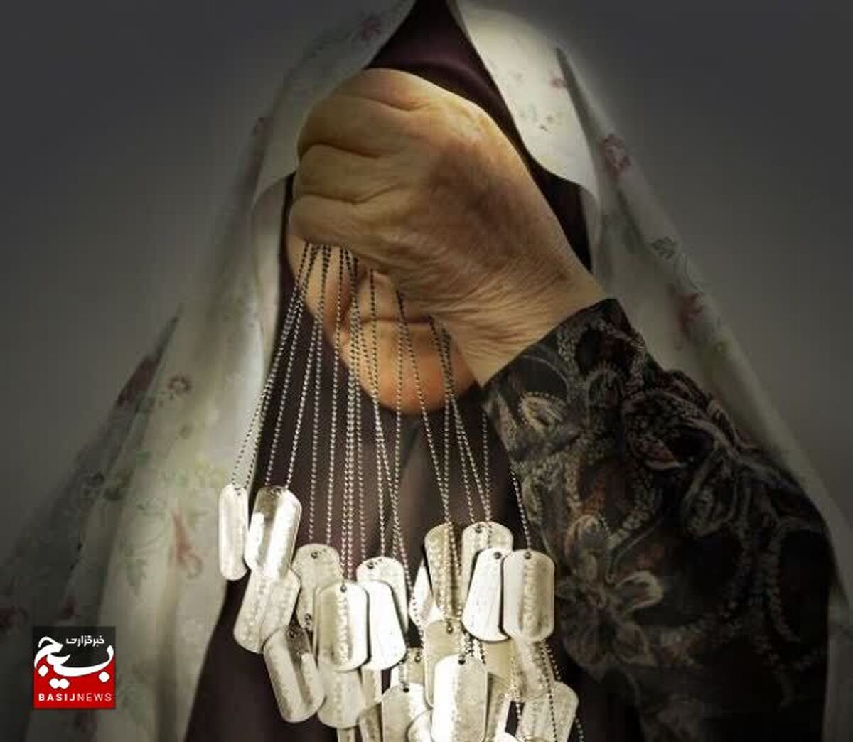 چشمش هنوز مانده به در مادر شهید...