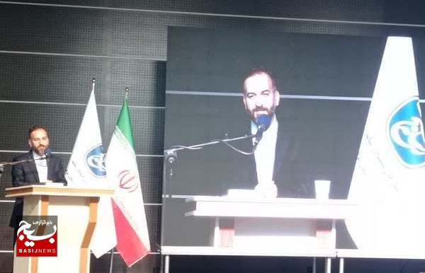 اهالی رسانه ادامه دهنده راه امام سجاد(ع) و حضرت زینب(س) هستند اهالی رسانه ادامه دهنده راه امام سجاد(ع) و حضرت زینب(س) هستند