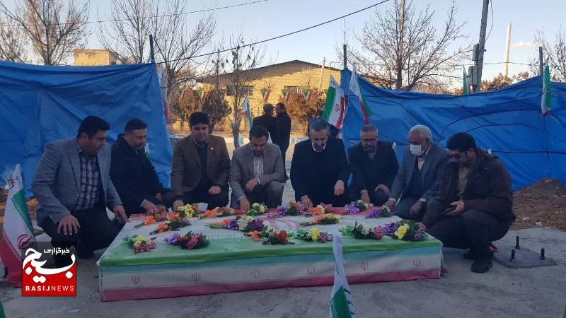 برپایی ایستگاه انقلاب به مناسبت آغاز دهه مبارک فجر در شهرکرد+عکس